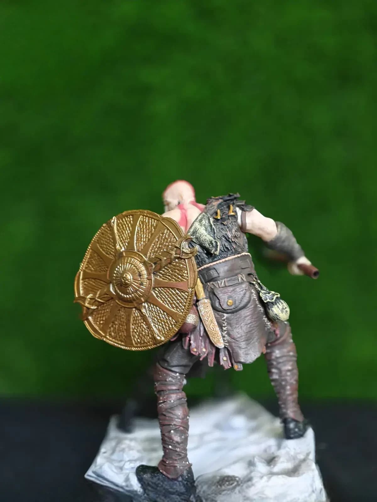 Kratos & Atreus Figure – God of War Premium Collectible