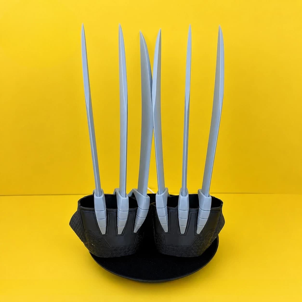 Wolverine Cosplay Claws – 3D Printed Fingerless Glove Claw Gauntlet Prop