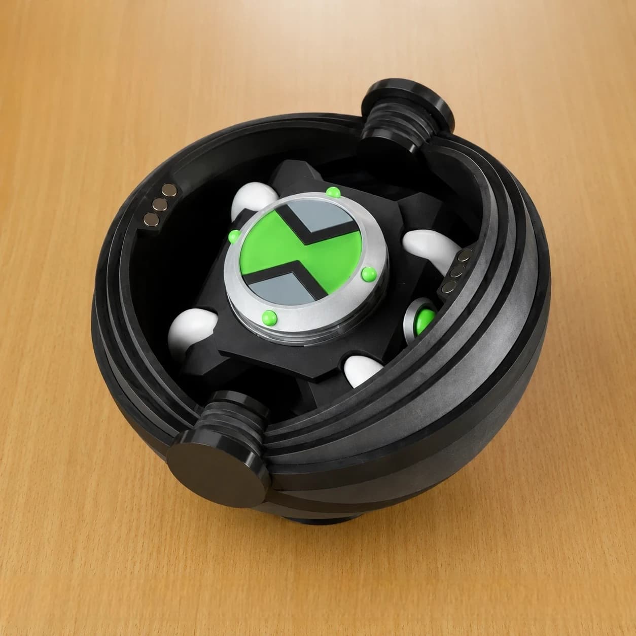 Ben 10 Classic Omnitrix Display Pod – Magnetic Retractable Case with Omnitrix For Display